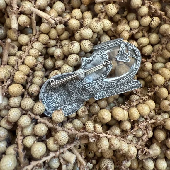 Vintage Silver Cat and Fishbowl Magnifying Glass Brooch Pin - Picture 6 of 13